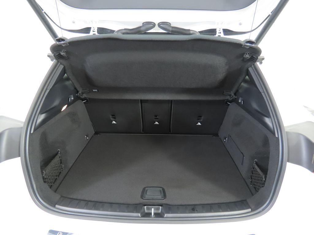 Thumbnail: 2025 Mercedes-Benz GLA - 28