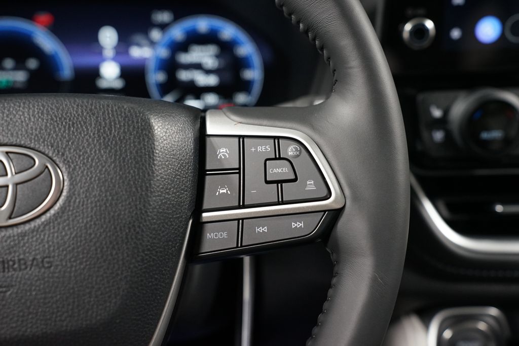 Thumbnail: 2026 Toyota Grand Highlander - 13