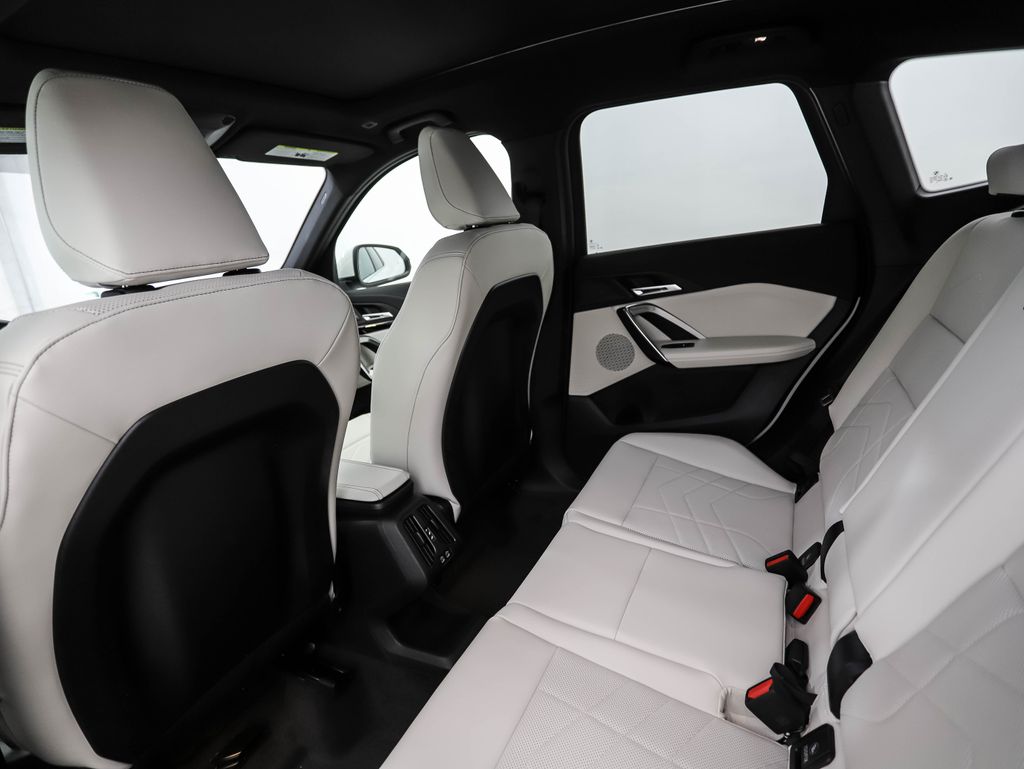 Thumbnail: 2026 BMW X1 - 21