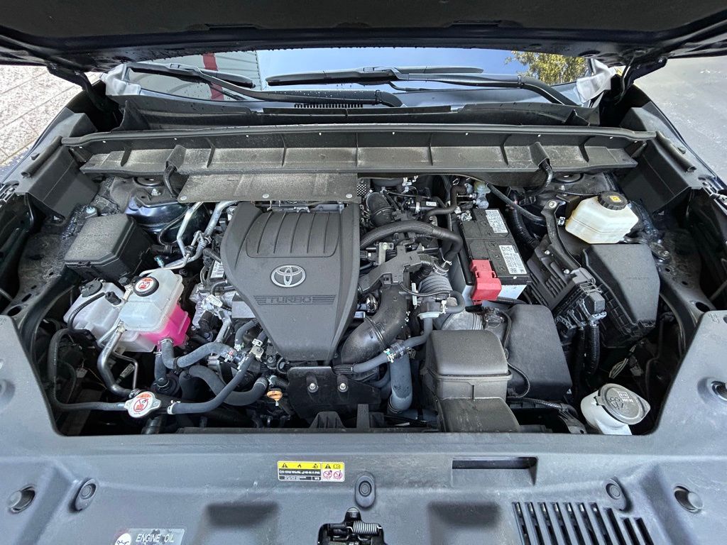 Thumbnail: 2023 Toyota Highlander - 11