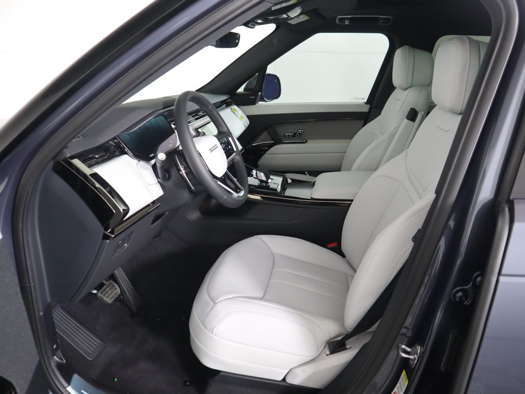 Thumbnail: 2026 Land Rover Range Rover Sport - 20