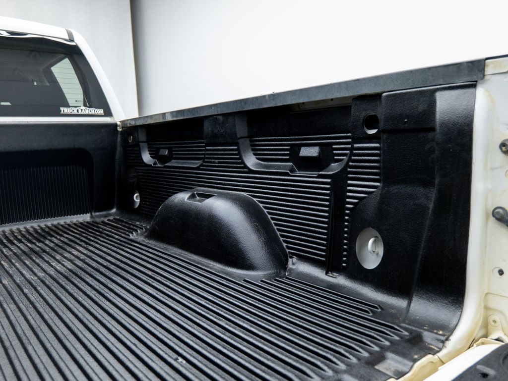 2019 White Chevrolet Silverado 2500HD LT 4X4 Truck
