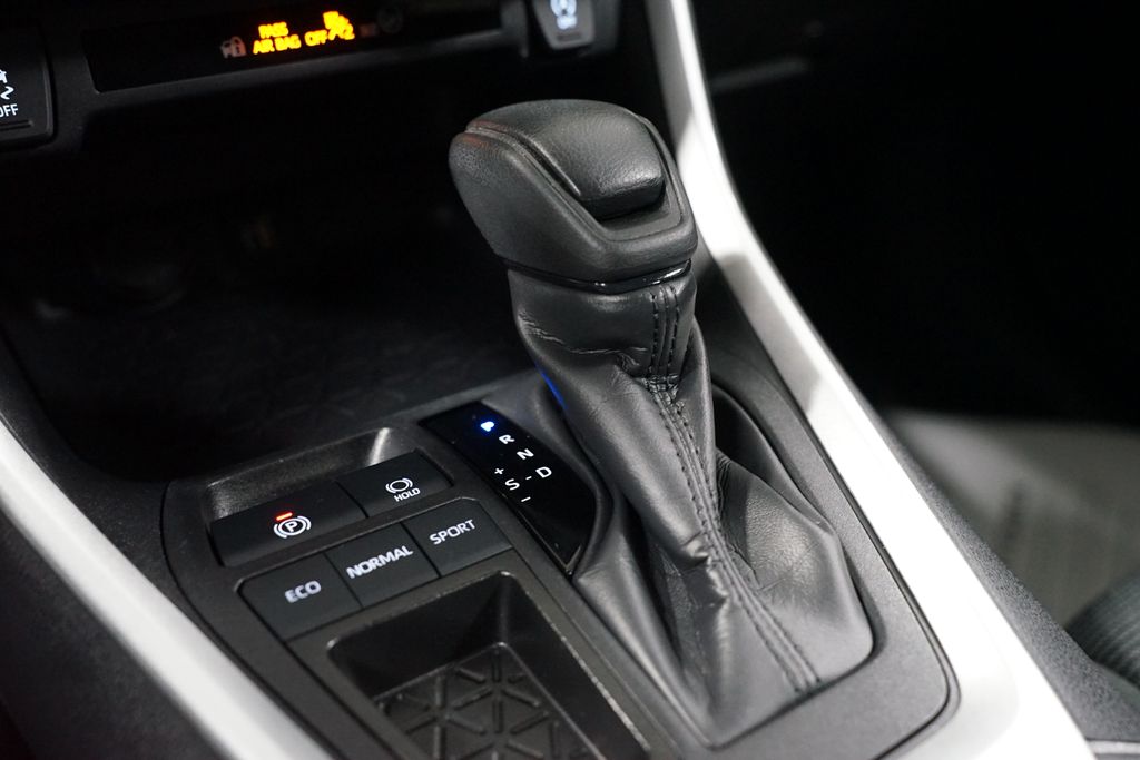 Thumbnail: 2024 Toyota RAV4 - 21