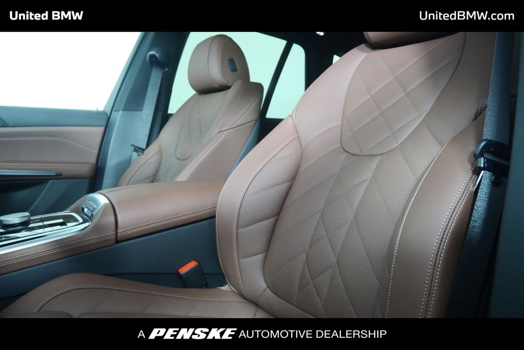 Thumbnail: 2026 BMW X5 - 10