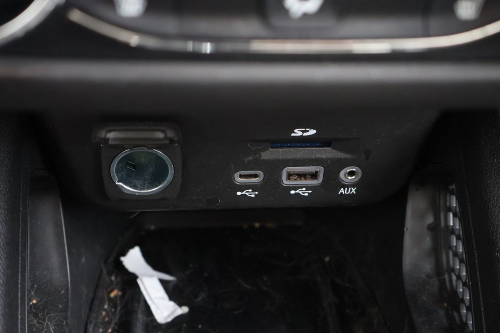 Thumbnail: 2023 Chevrolet TrailBlazer - 24