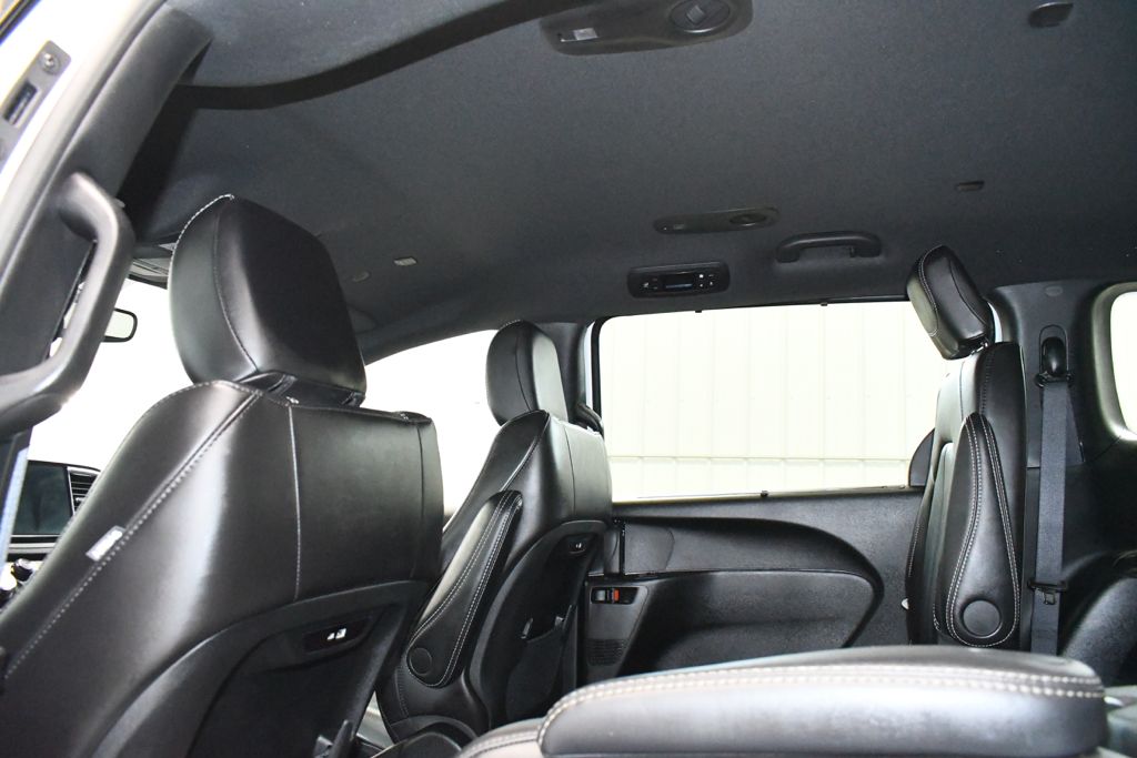 Used 2026 White Chrysler Select image 31