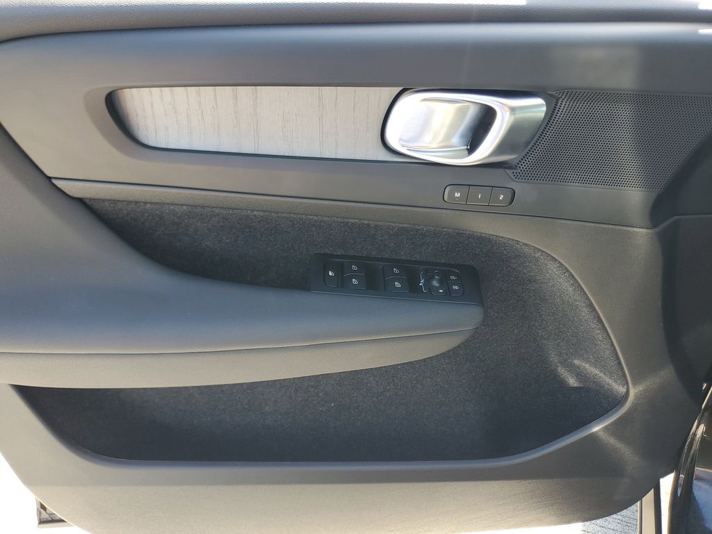 used 2026 Volvo XC40 car, priced at $42,995