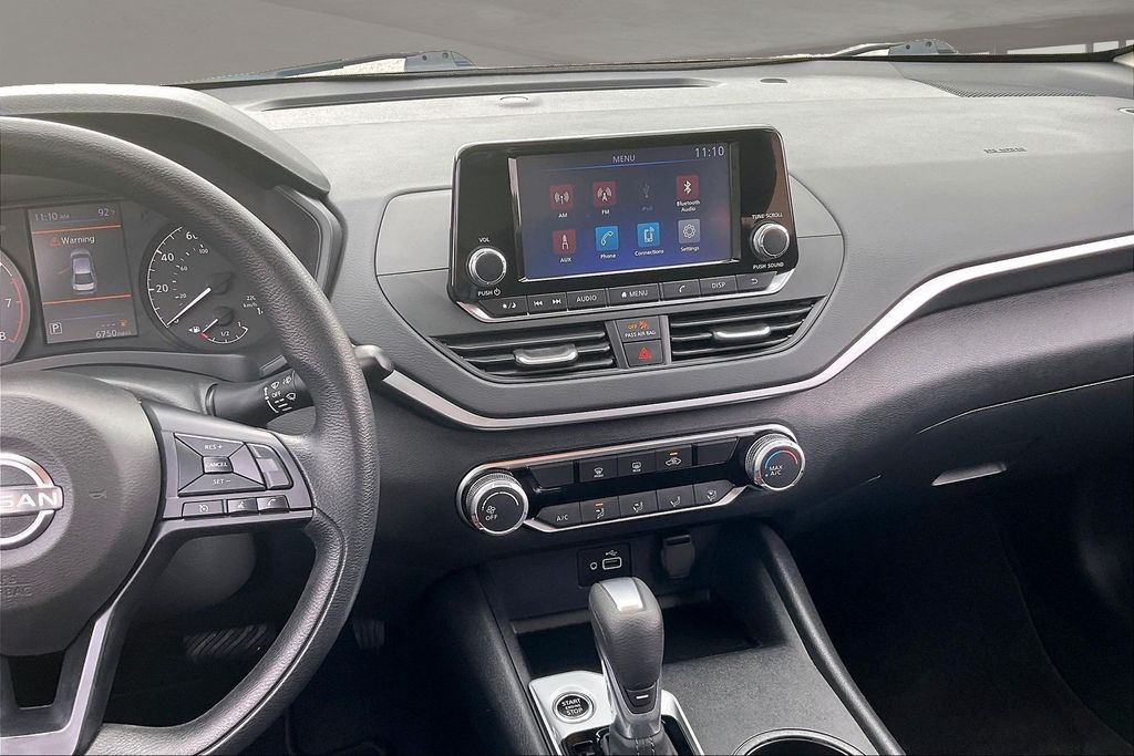 Used 2024 Nissan Altima Sedan