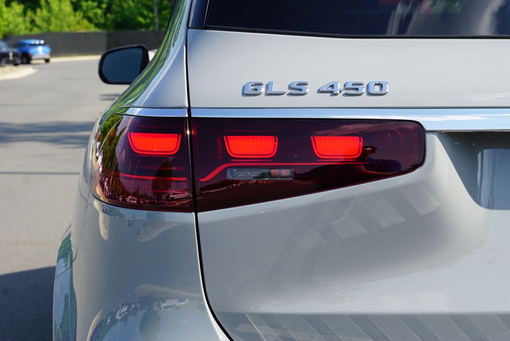 Thumbnail: 2026 Mercedes-Benz GLS - 14