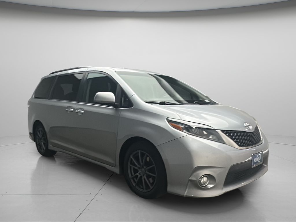 2015 Toyota Sienna SE