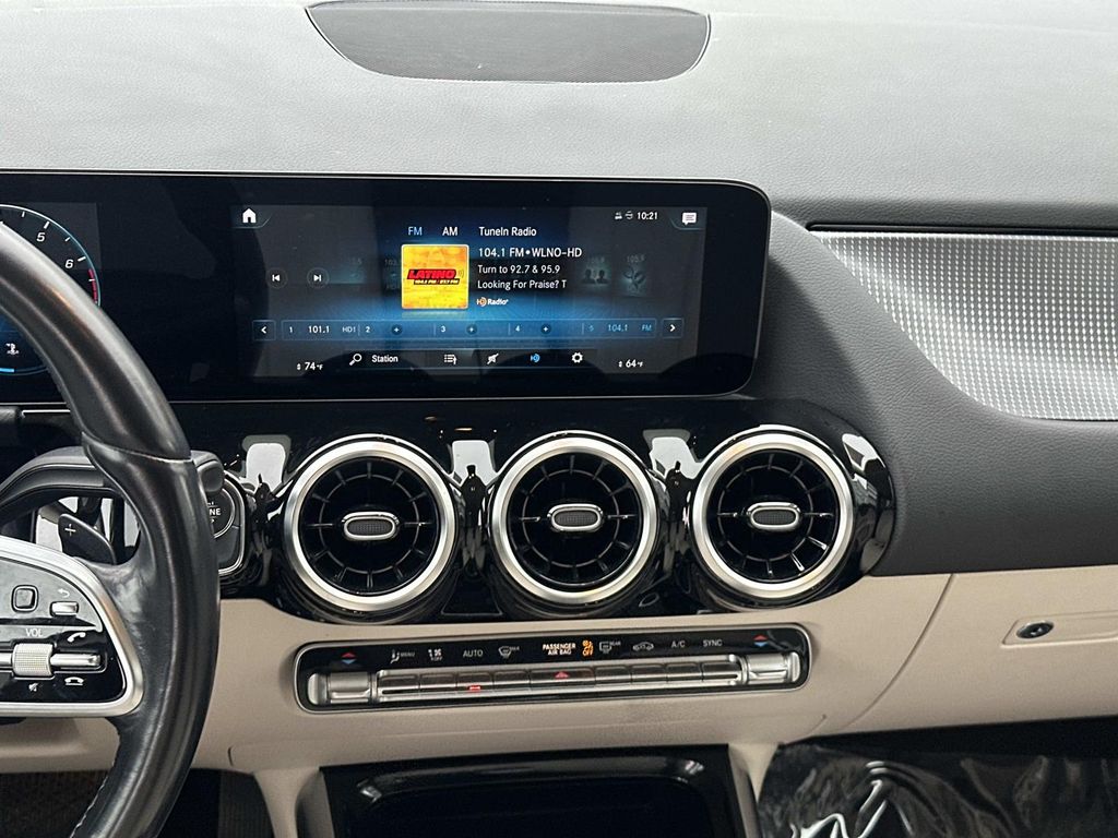 Thumbnail: 2022 Mercedes-Benz GLA - 32