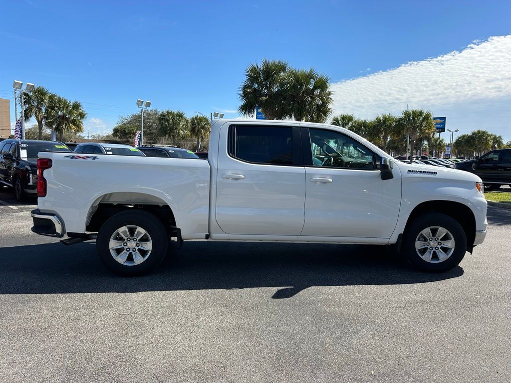 2024 Chevrolet Silverado 1500 LT 8