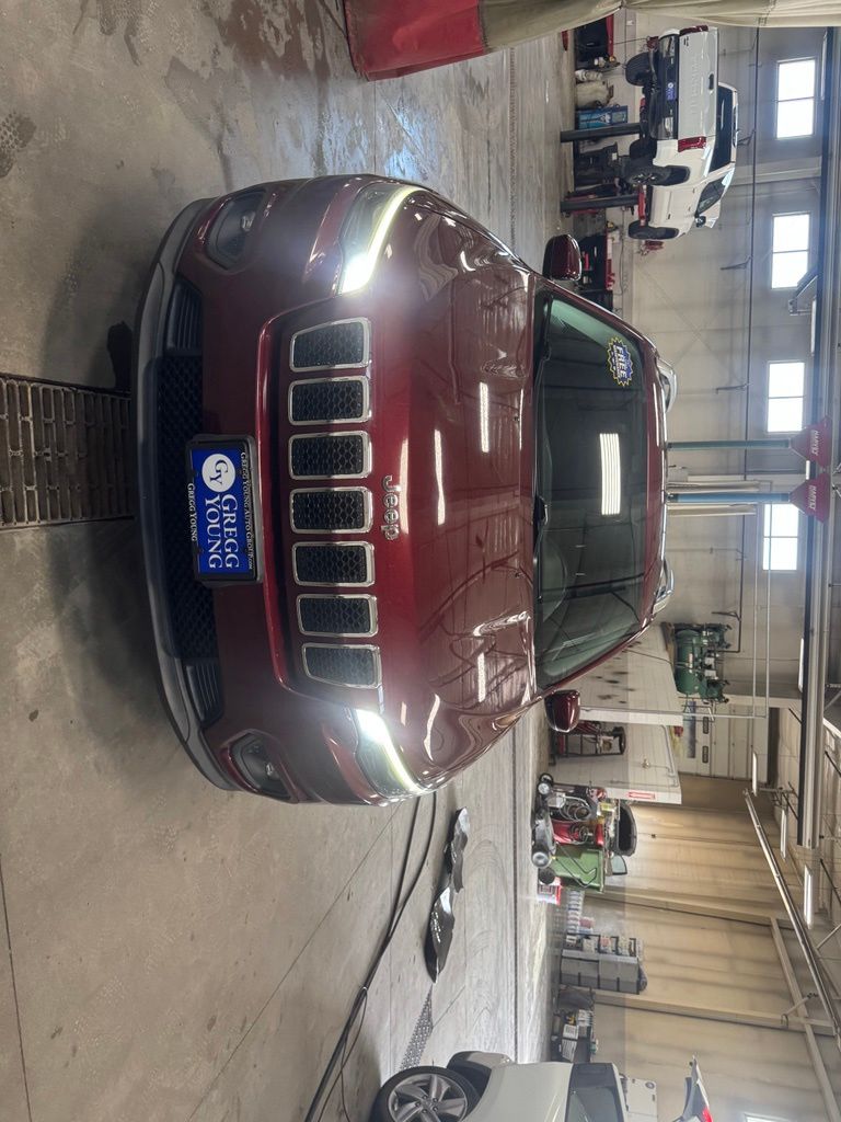 Used 2019 Jeep Cherokee SUV