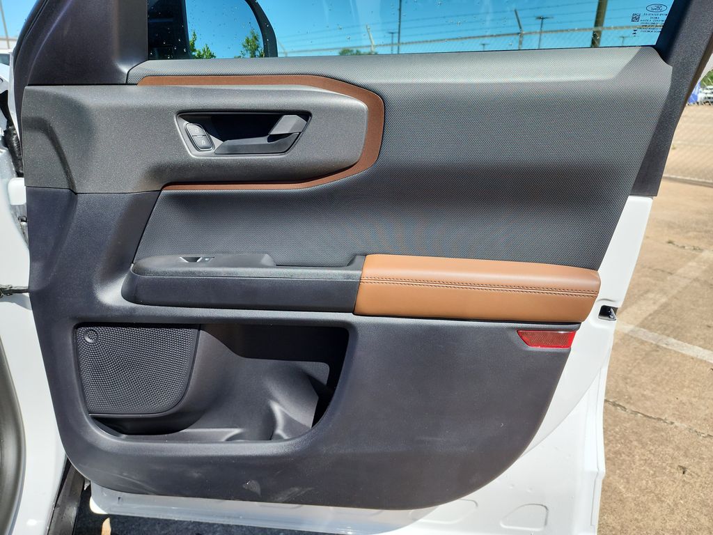 2025 Ford Bronco Sport Outer Banks photo