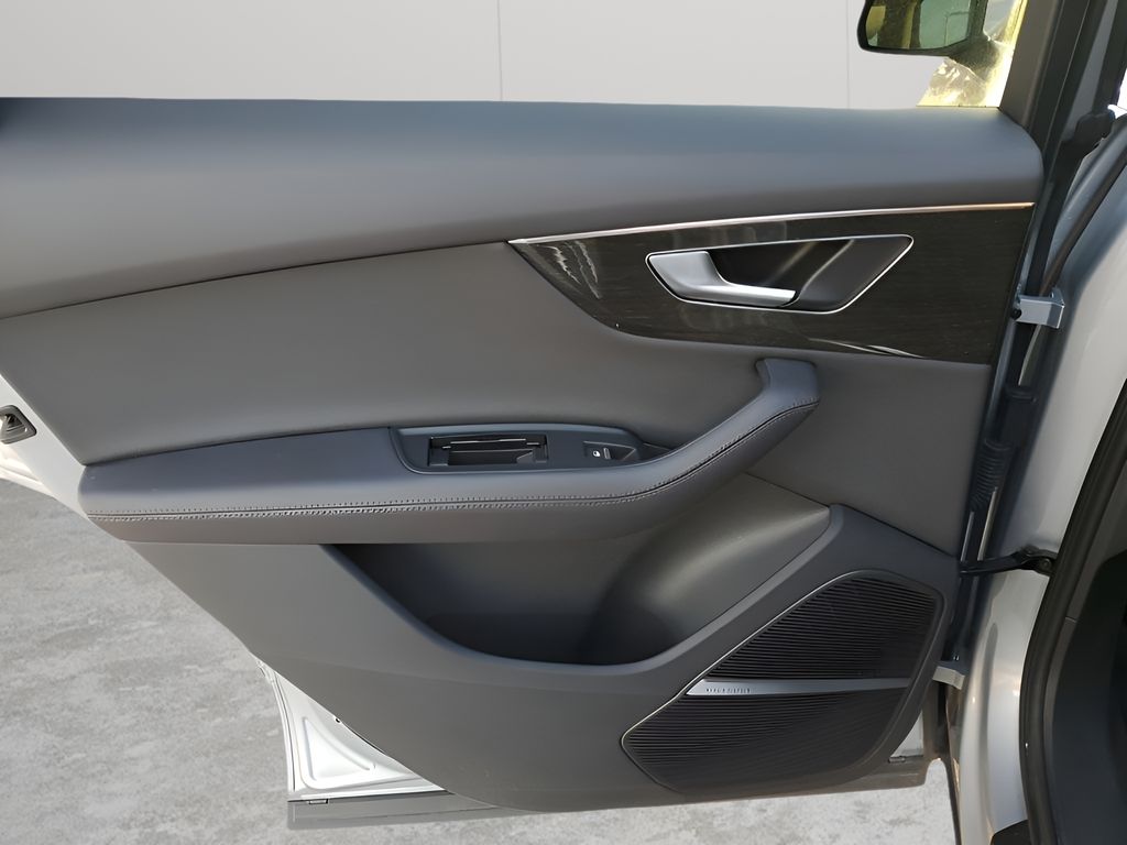 Used Car 2024 Audi Q7  55 Premium Plus For Sale Under $50,000 In Austin, Texas