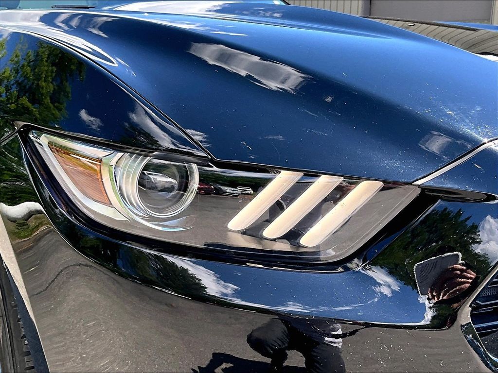 2015 Ford Mustang — photo 32