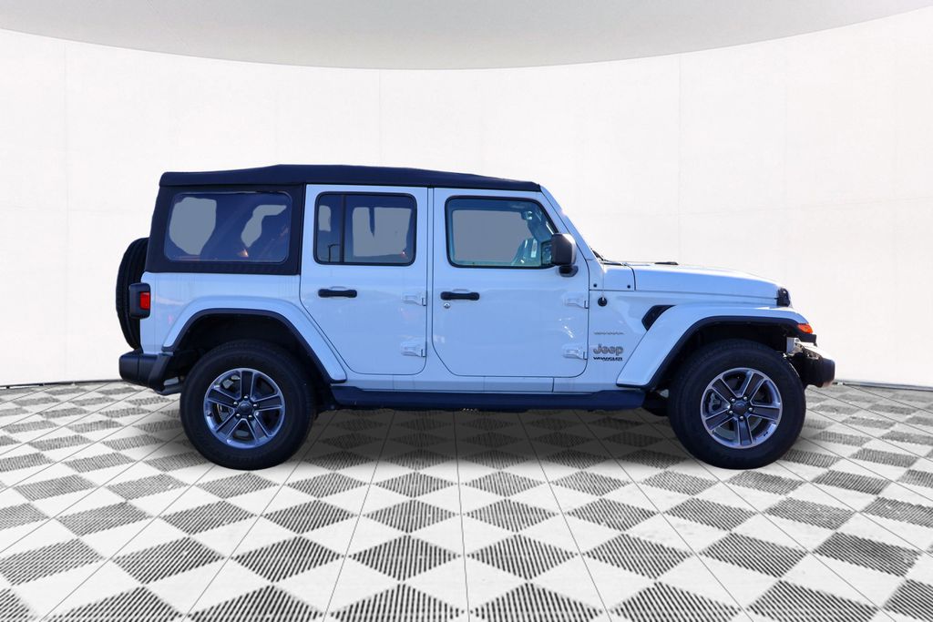 2022 Jeep Wrangler Unlimited Sahara 7