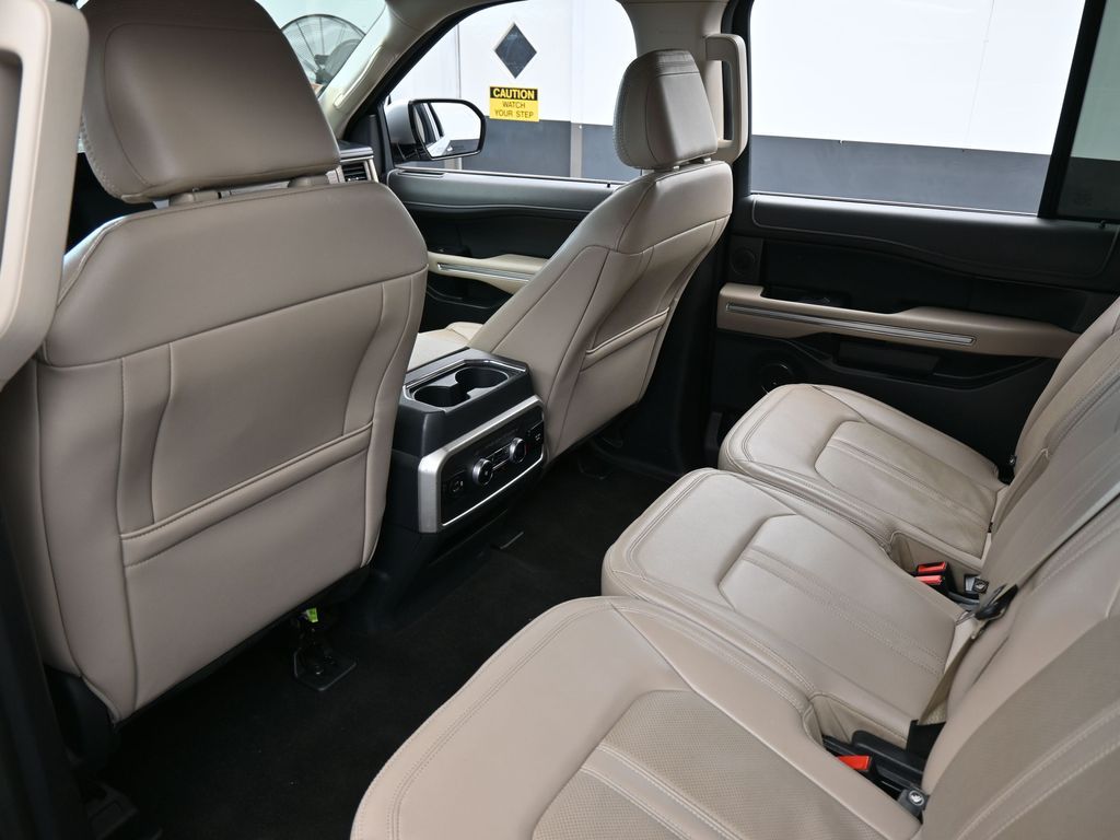 Used 2023 Silver Metallic Ford Limited image 39