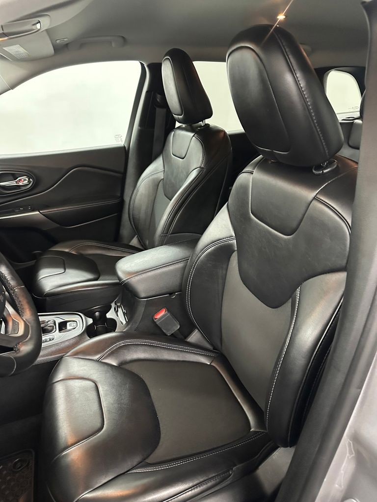 used 2019 Jeep Cherokee car, priced at $15,985