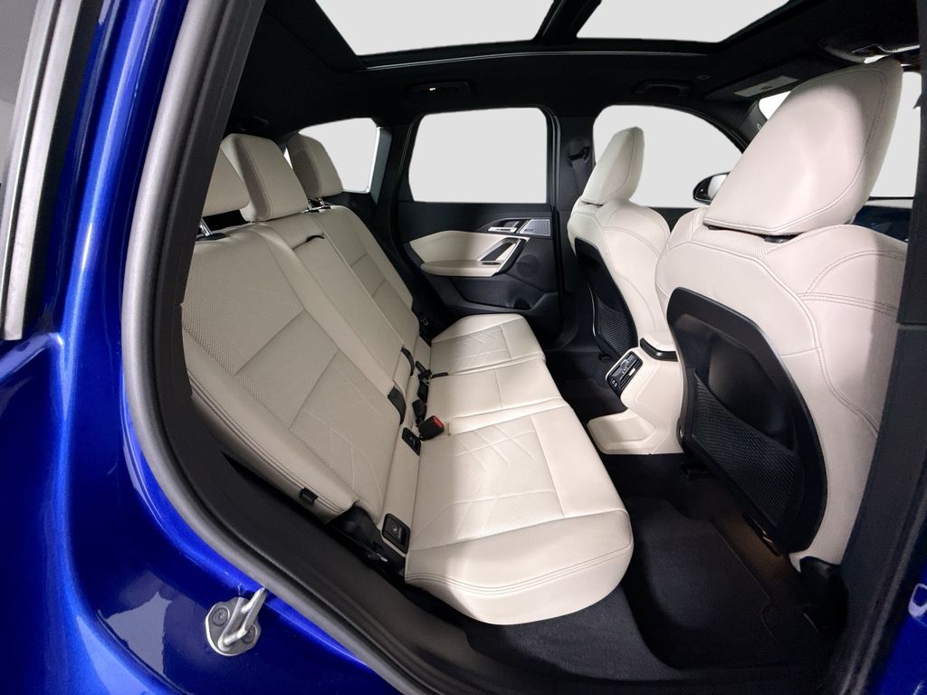 Thumbnail: 2024 BMW X1 - 22