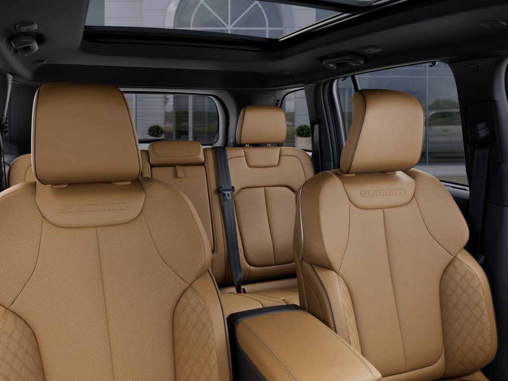 New 2025 Diamond Black Crystal Pearlcoat Jeep  image 26