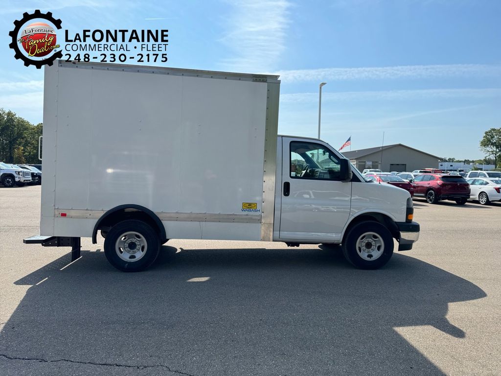 2024 GMC Savana 3500 Work Van 23