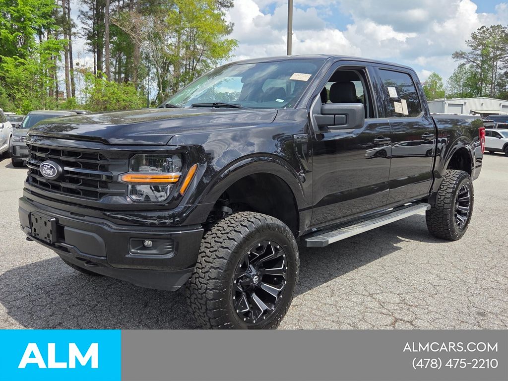 Used 2025 Black Ford XLT image 4