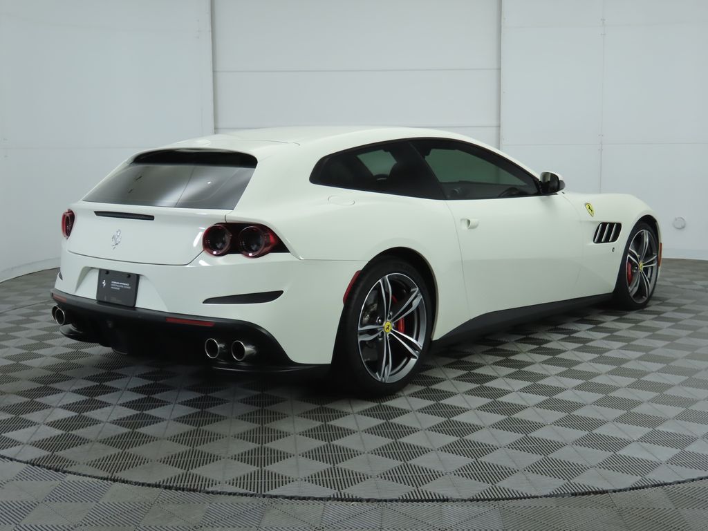 2019 Ferrari GTC4Lusso  5