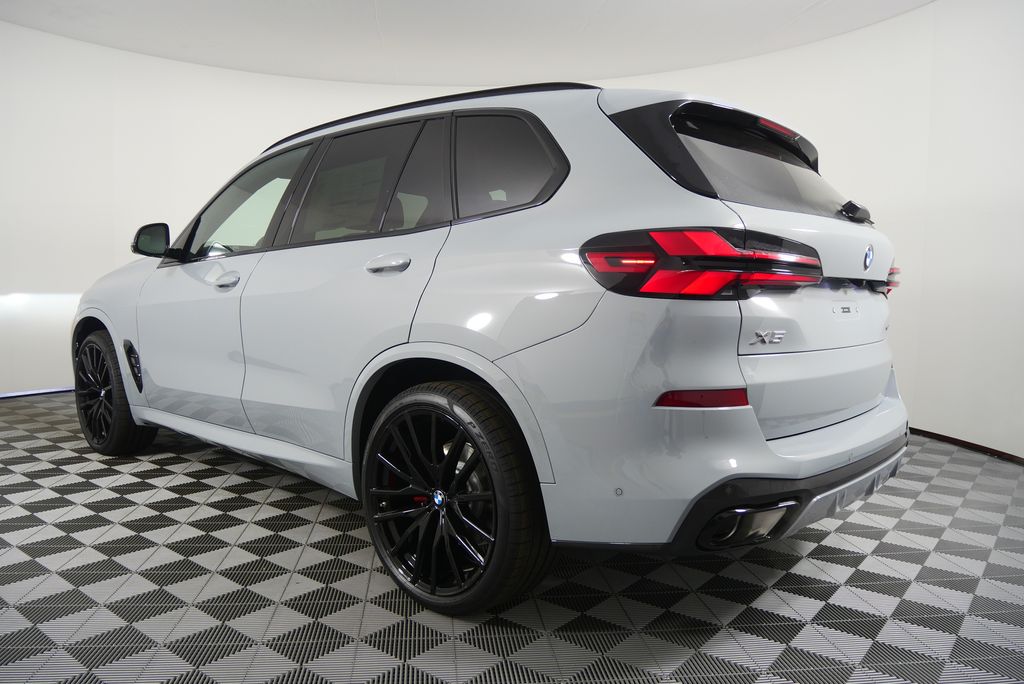 Thumbnail: 2026 BMW X5 - 5