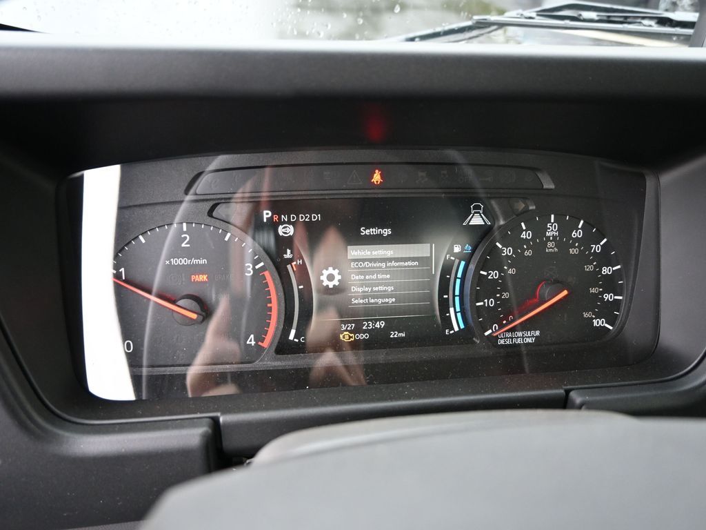 2025 Isuzu NRR 
