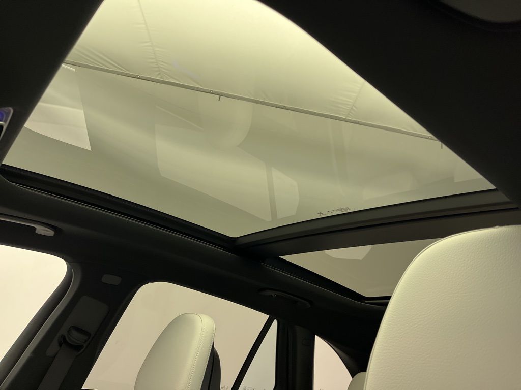 Thumbnail: 2026 Mercedes-Benz GLC - 22