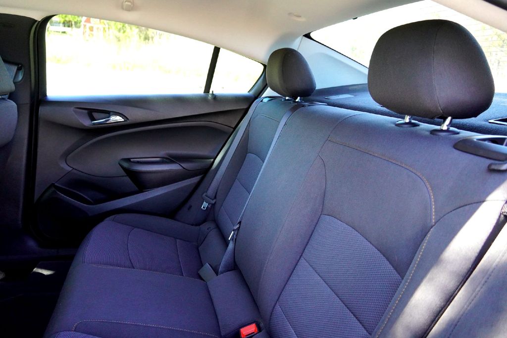 Used Car 2018 Chevrolet Cruze  Ls For Sale Under $10,000 In Taylor, Texas