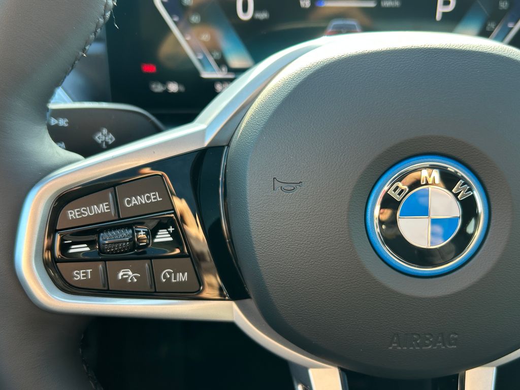 Thumbnail: 2025 BMW i4 - 19