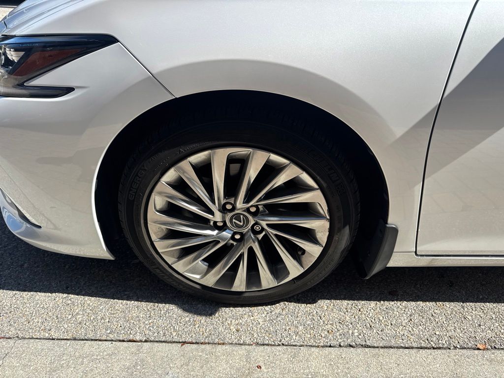 Certified Used 2022 White Lexus 350 Ultra Luxury image 18