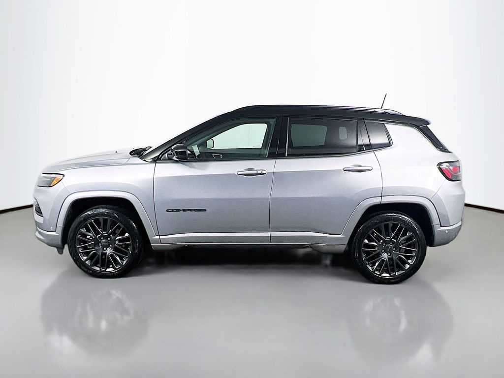 Used 2023 Silver Jeep Limited image 8