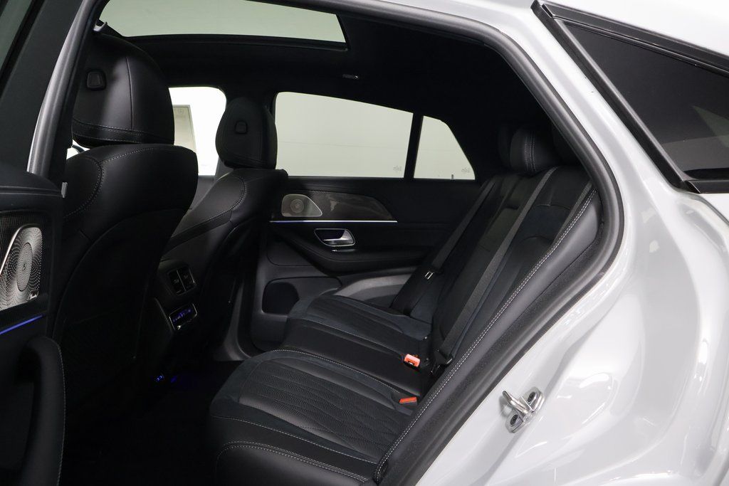 Thumbnail: 2026 Mercedes-Benz GLE - 6