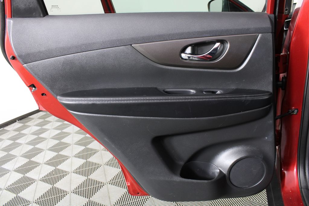 Used 2014 Nissan Rogue for sale in 