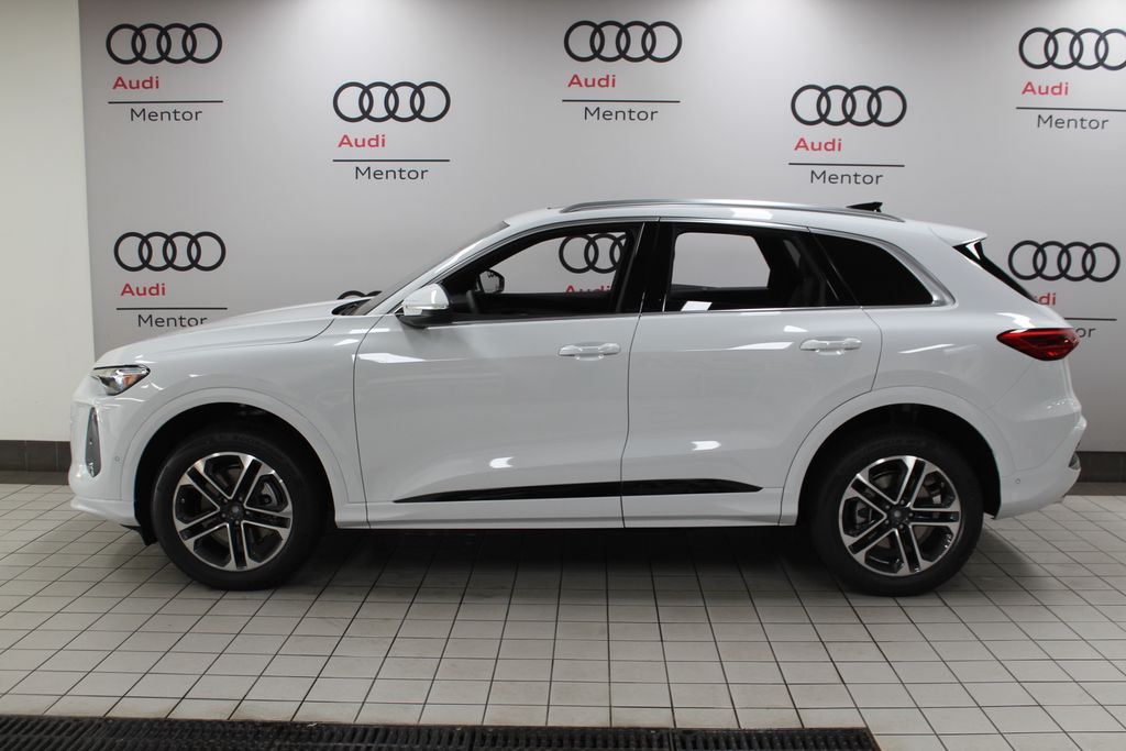 Thumbnail: 2025 Audi Q5 - 3