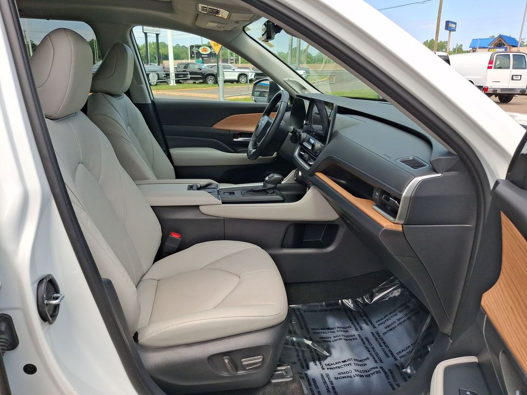 Used 2025 Toyota Grand Highlander Hybrid SUV