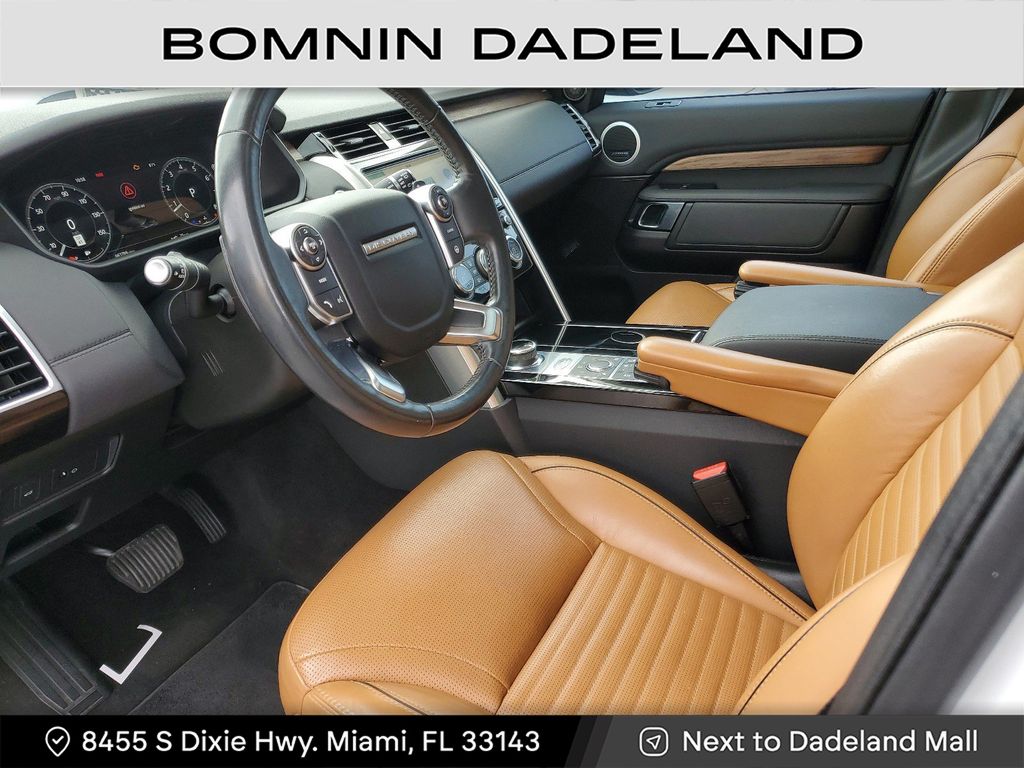 2018 Land Rover Discovery HSE photo