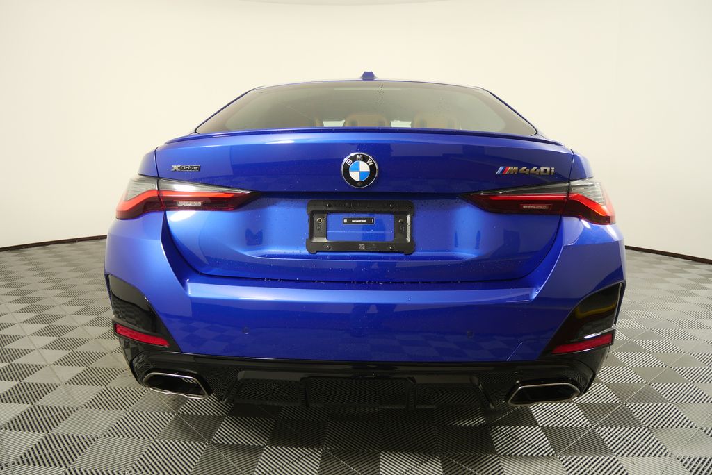 Thumbnail: 2024 BMW 4 Series - 4