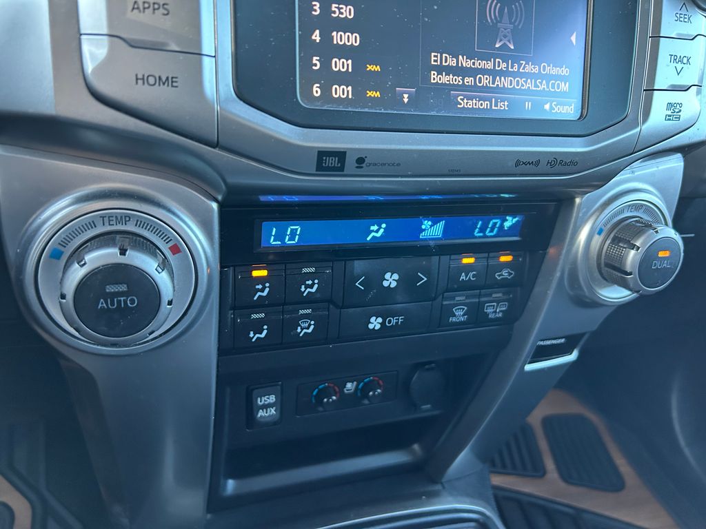 Thumbnail: 2016 Toyota 4Runner - 27