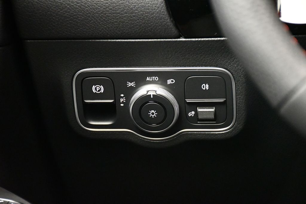 Thumbnail: 2025 Mercedes-Benz GLA - 20