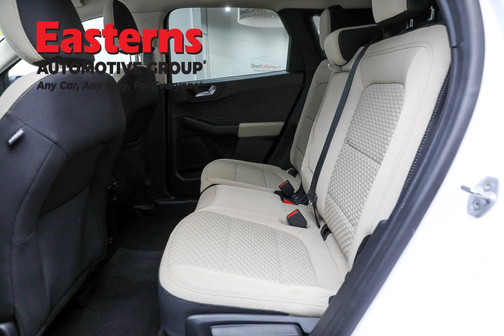 Used 2020 White Ford SE Sport Hybrid image 21