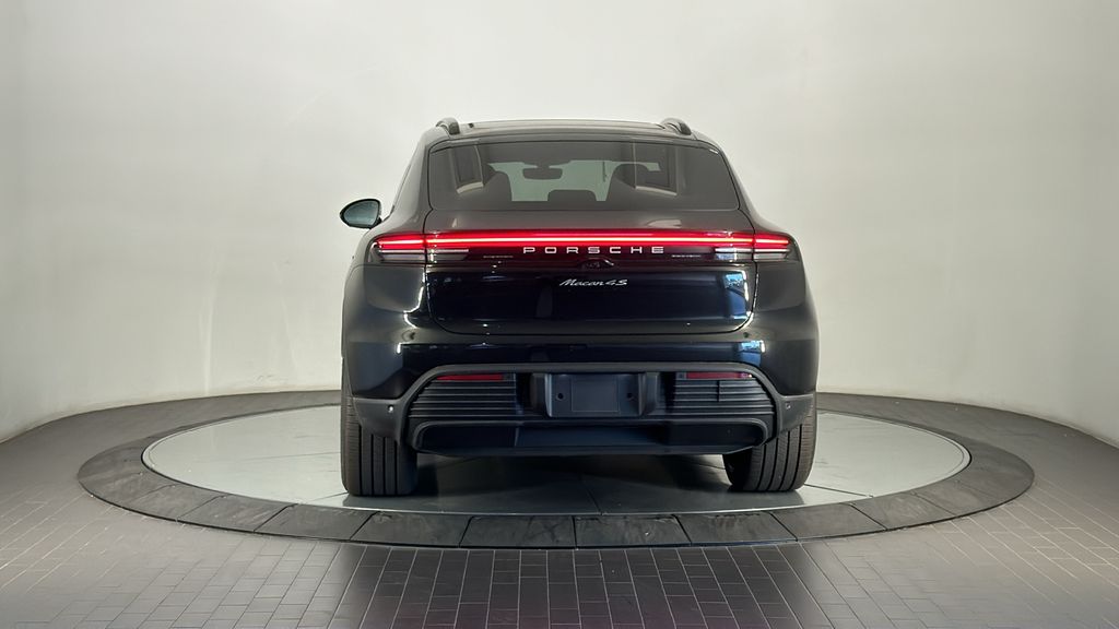Thumbnail: 2025 Porsche Macan - 6