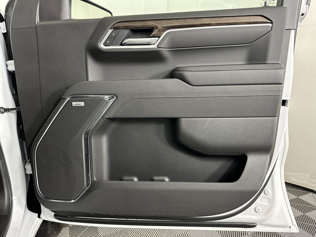 new 2025 GMC Sierra 1500 car, priced at $56,284