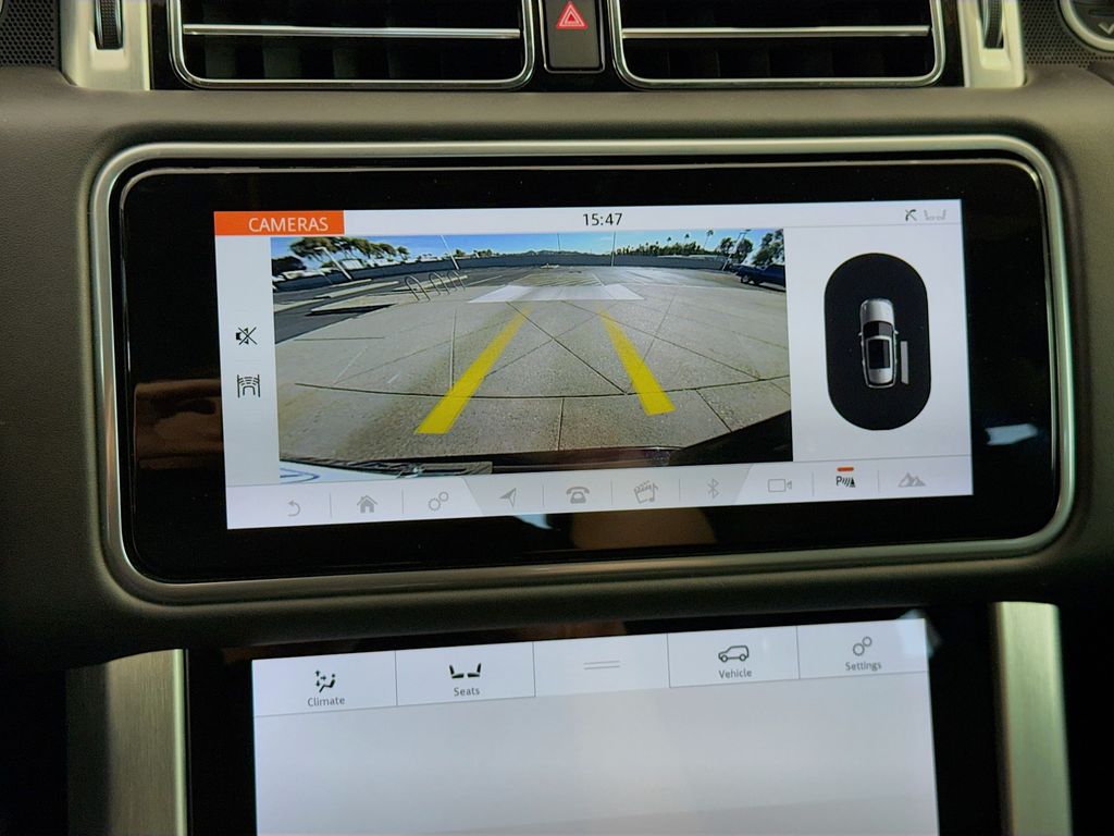 Thumbnail: 2020 Land Rover Range Rover - 15