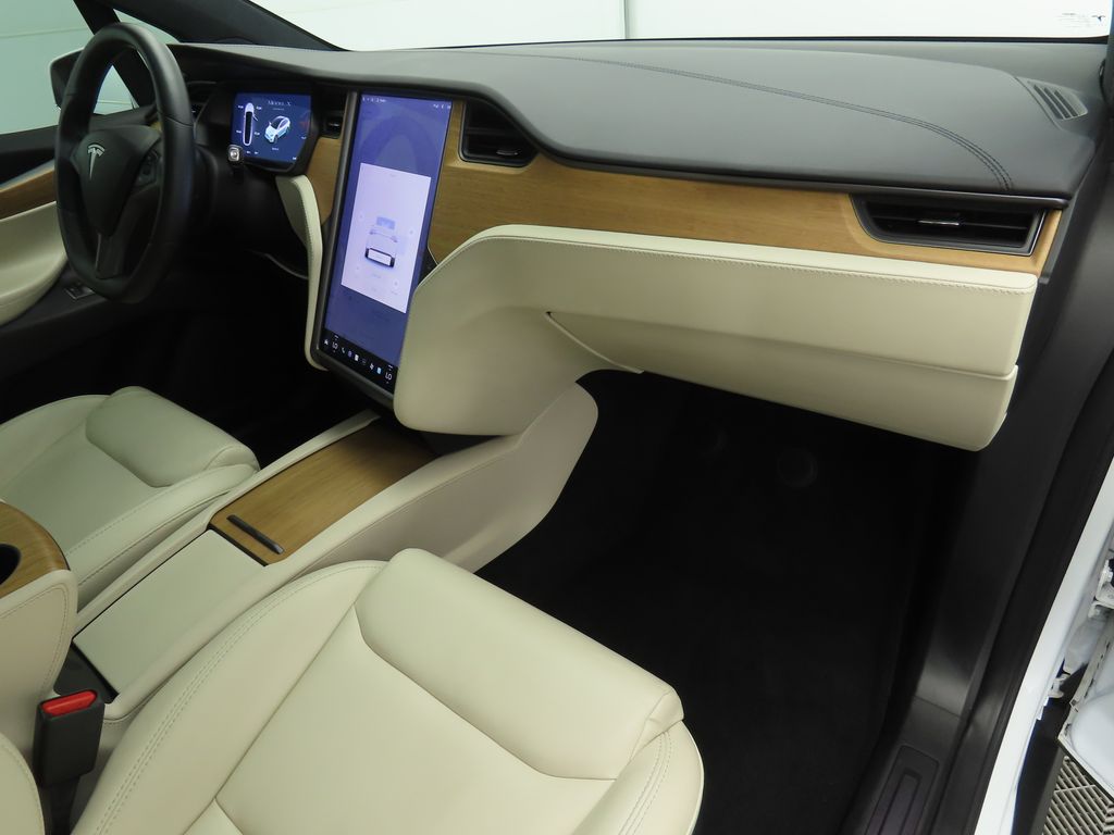 Thumbnail: 2020 Tesla Model X - 17