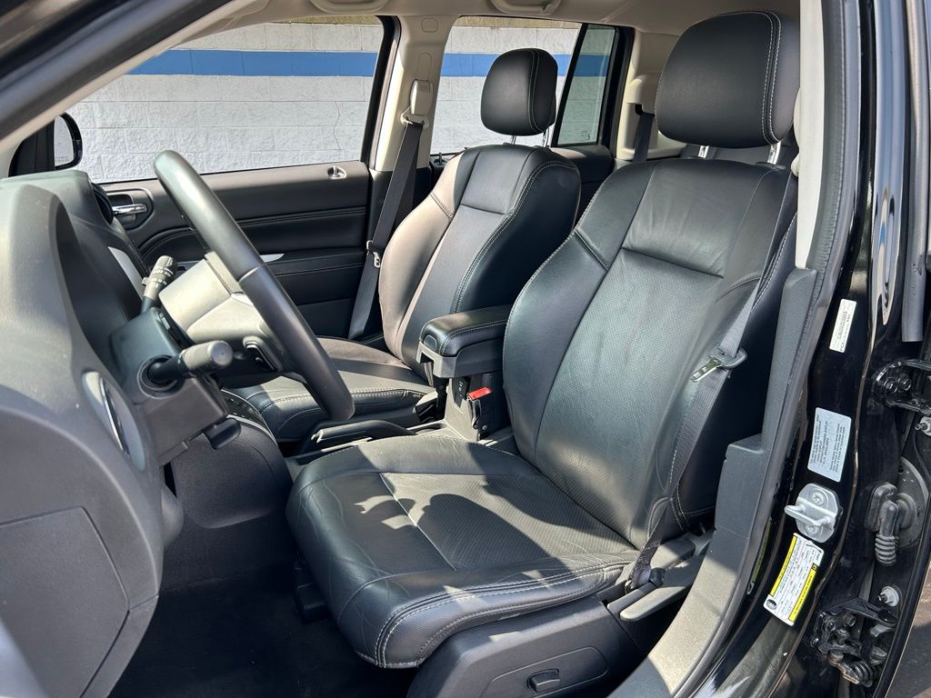 Thumbnail: 2016 Jeep Compass - 17