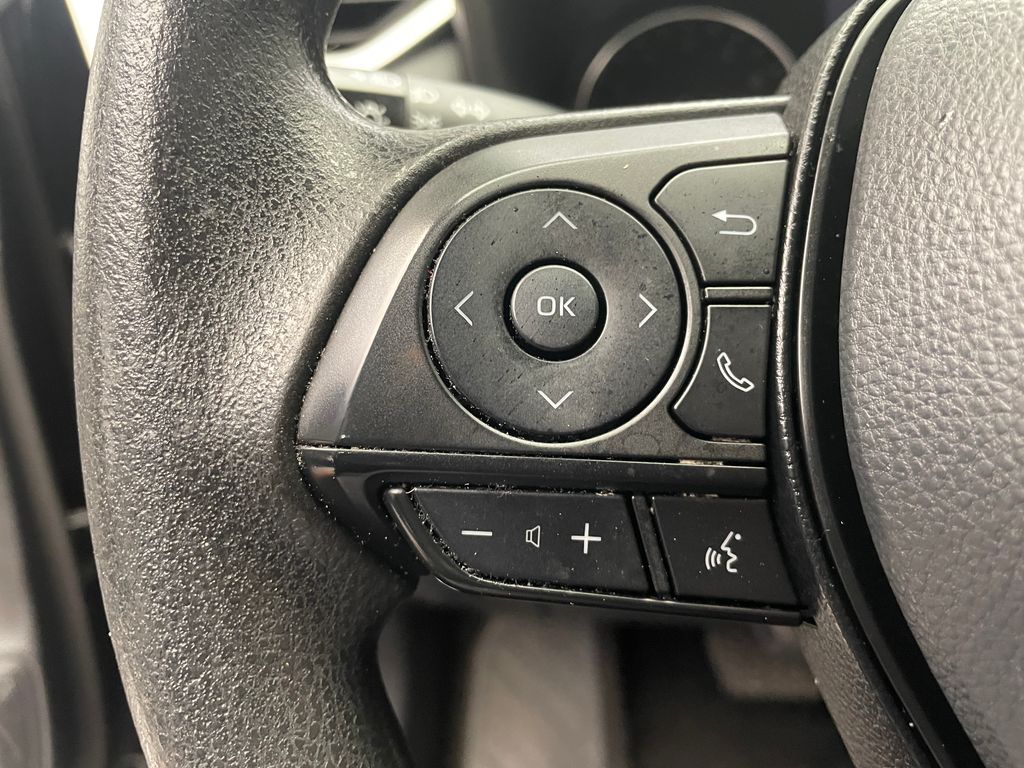 2022 Toyota RAV4 XLE 21
